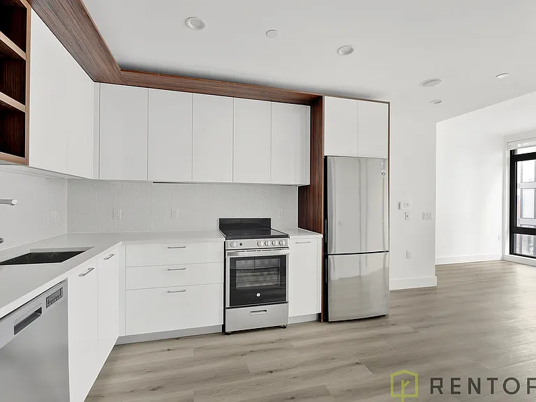 224 E 135th St #1505S — Photo 2
