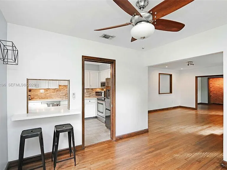 221 Camilo Ave — Photo 8