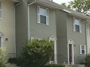 424 N Frances St APT 24, South Bend, IN 46617