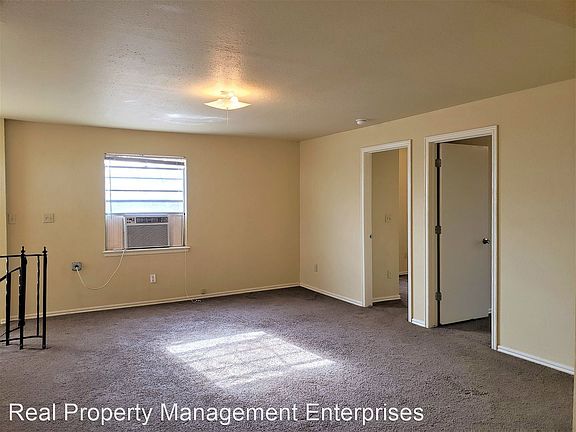 2nd image of 422 1/2 S 4th St