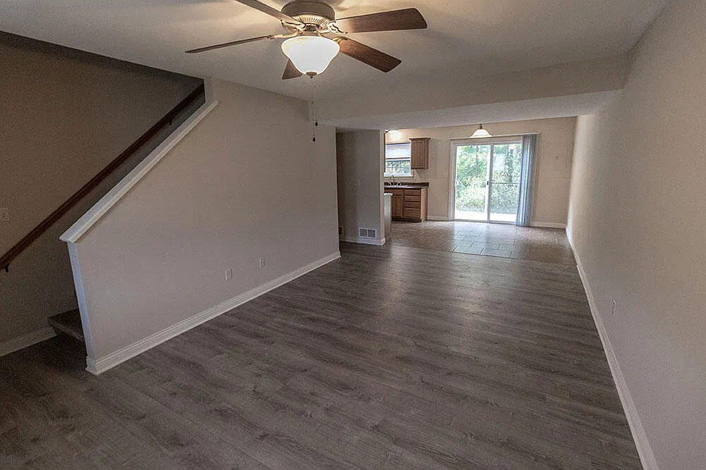 4 bed, 3.0 bath, 1348 sqft, $1,575 — Photo 3