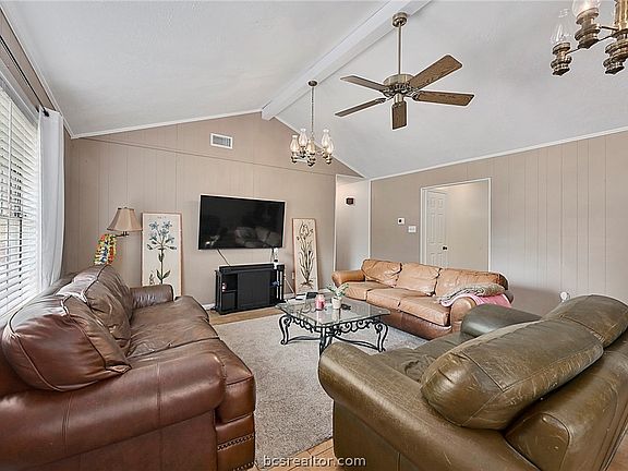 3rd image of 3508 Oak Hollow Dr