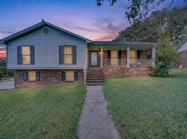 104 Reagan Ln, Huntsville, AL 35811
