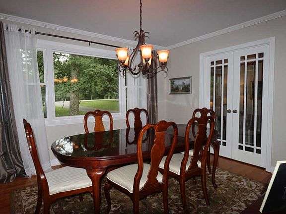 4th image of 746 Templeton Dr