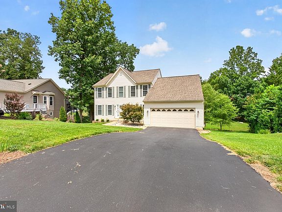 3rd image of 5 Oliver Ct