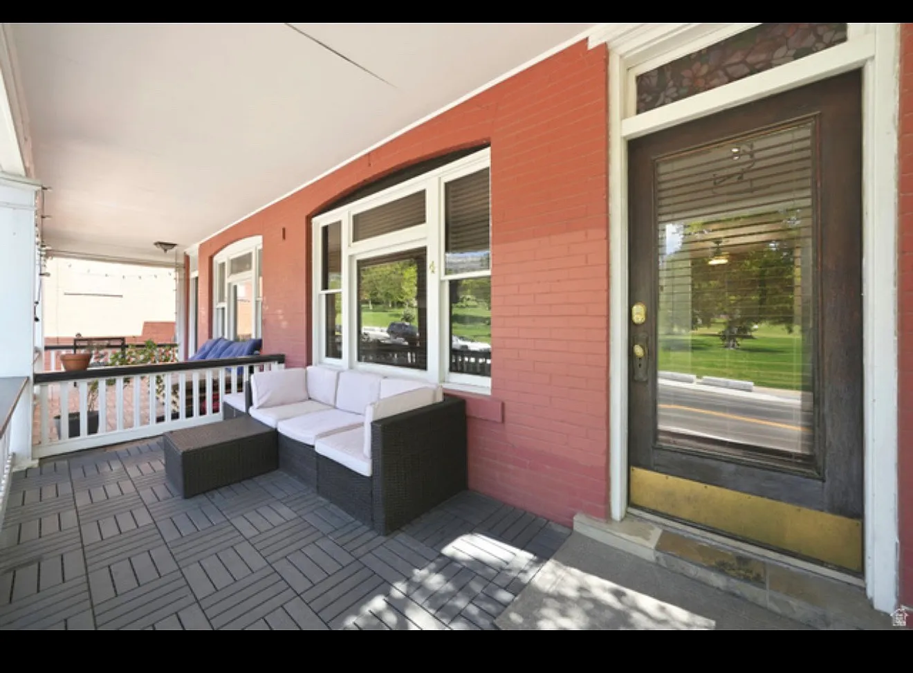 1 bed, 710 sqft, $2,200 — Photo 2