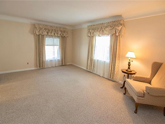 4th image of 4129 W 161st St