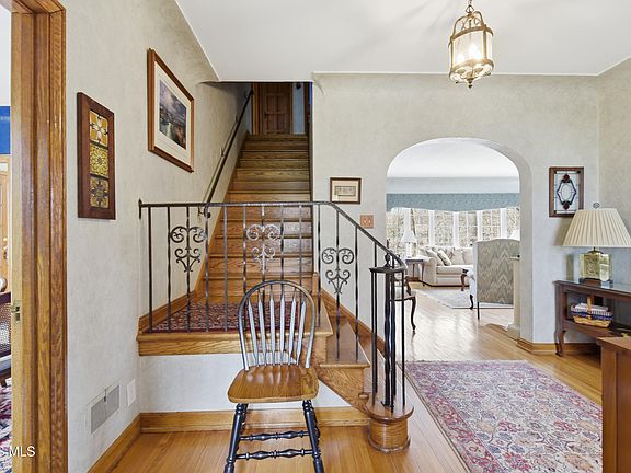 5th image of 3234 Island Ave