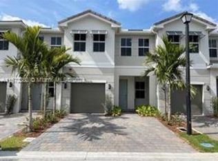 17025 SW 1st St, Hollywood, FL 33027