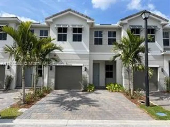 17025 SW 1st St, Hollywood, FL 33027