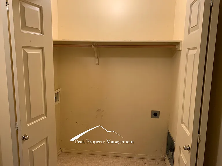 106 Hunter Ct #102 — Photo 12