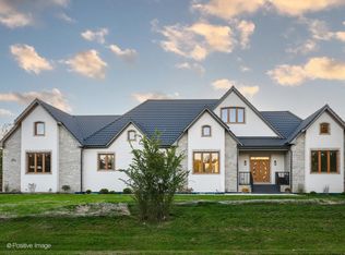 8845 Belfield Rd, Crystal Lake, IL 60014