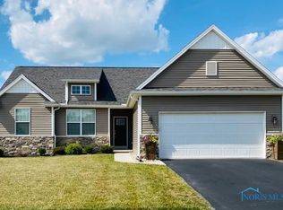6644 Wesley Dr, Walbridge, OH 43465