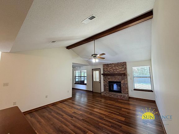 2nd image of 1055 Quail Hollow Dr