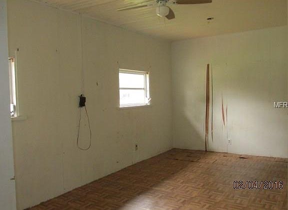5th image of 2445 Pattie Ln
