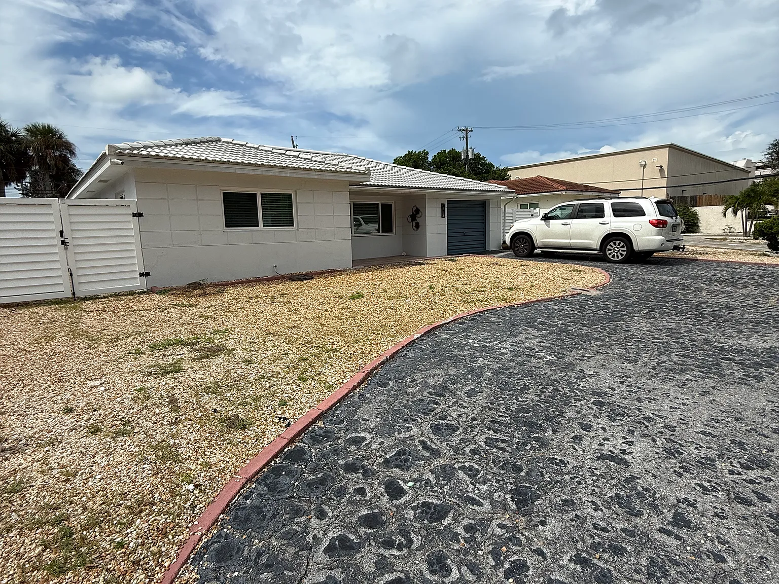 3 bed, 1643 sqft, $4,700 — Photo 1