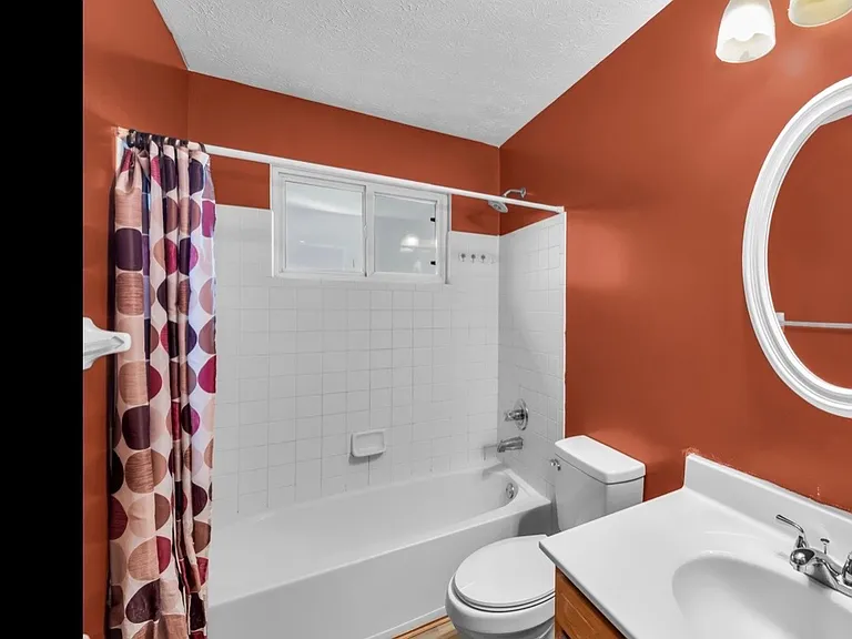 4335 Shandon Dr — Photo 21