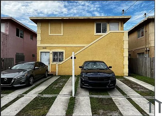 3 bed, 1178 sqft, $2,700 — Photo 2