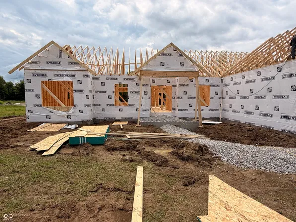 5 Pine Hills Ct, Crawfordsville, IN 47933
