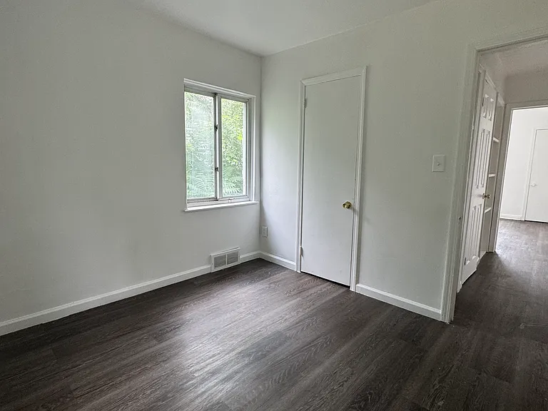 8279 Rivard Ave — Photo 9