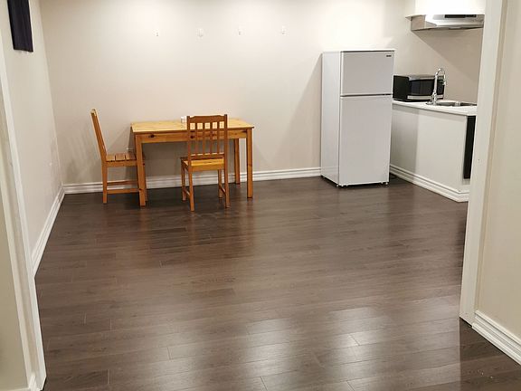 4th image of 40 Green Bush Rd