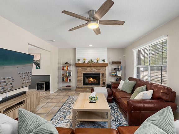 2nd image of 7306 Park Trl W