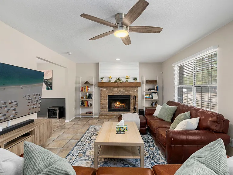 7306 Park Trl W — Photo 6