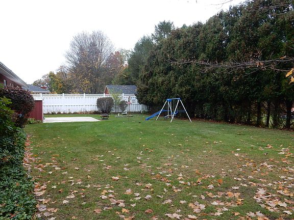 3rd image of 80 Dewey Ave
