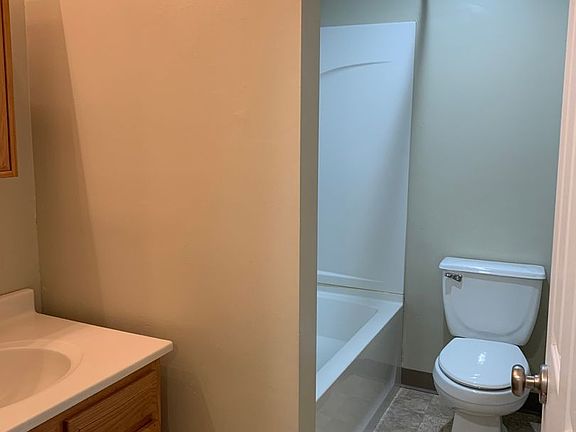 4th image of 126 Chelsea Dr #106