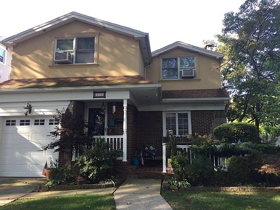 3rd image of 256 Bryant Ave