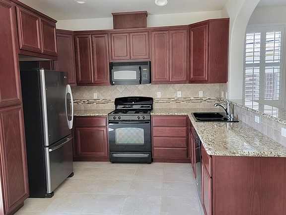 5th image of 3811 E Country Avenue