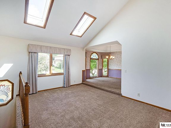 4th image of 15419 Shirley St