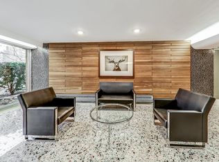 10 Fontenay Ct #301, Toronto, ON M9A 4W3