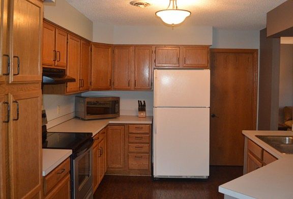 4th image of 7026 19th St N APT 14
