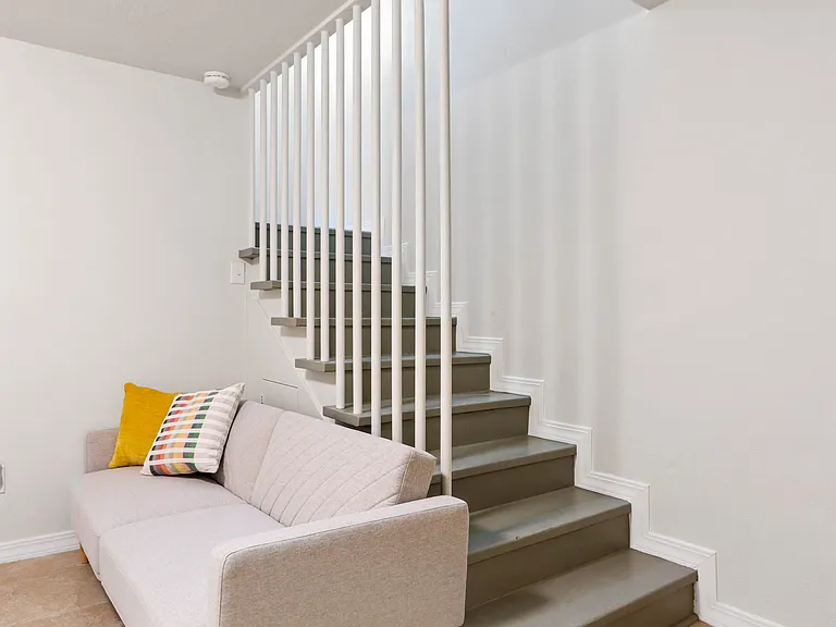 3312 Gateway Blvd E #4 — Photo 7