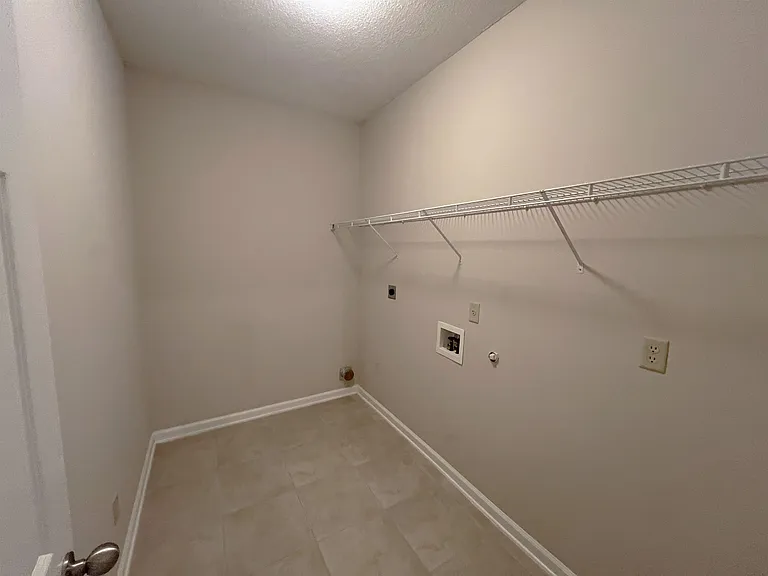 4883 Fox Springs Dr — Photo 12