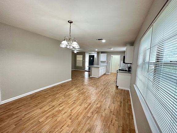 5th image of 241 Palomino Dr
