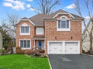 756 Clarence St, Westfield Town, NJ 07090