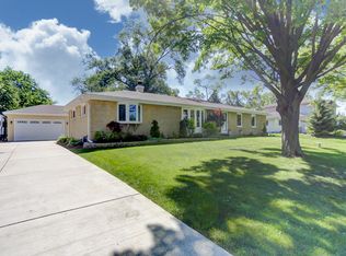 1S685 School St, Lombard, IL 60148