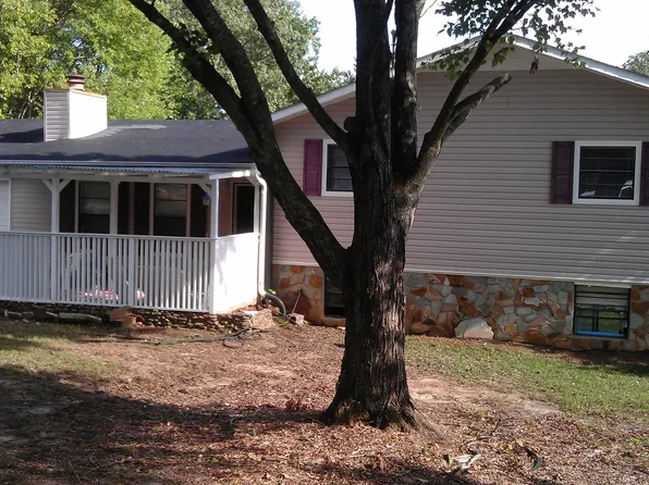 451 Camden Cir, Lawrenceville, GA 30046