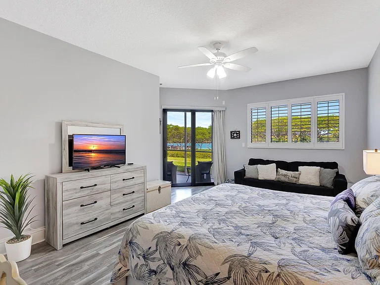 200 Waterway Rd #109 — Photo 23