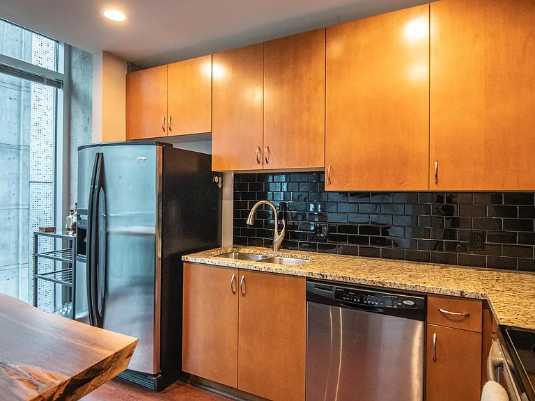 301 Demonbreun St #609 — Photo 8