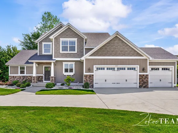 1922 Stratford Ln NW, Grand Rapids, MI 49534
