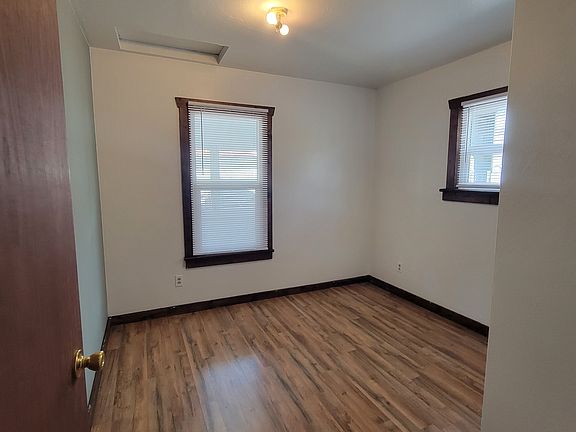 4th image of 612 E Pine St