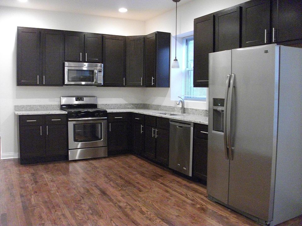 1st image of 1261 W Carmen Ave #3