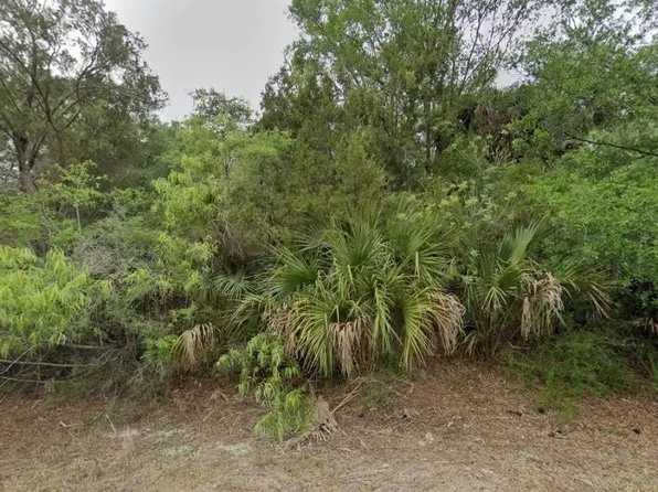 8272 N Maple Ave, Crystal River, FL 34428