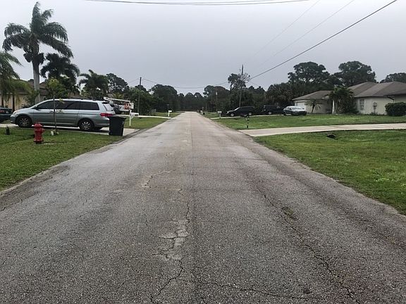 5th image of 1140 SW Hunnicut Ave