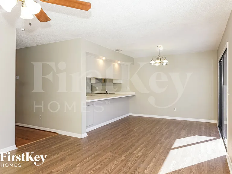 1315 Wilderness Ln — Photo 4