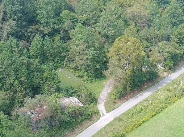 51 Ronnie Marshall Cemetery Rd, Salyersville, KY 41465