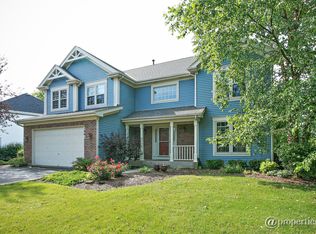 1901 White Oak Dr, Algonquin, IL 60102